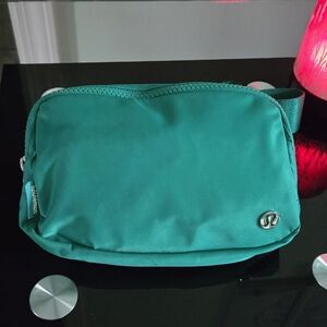 Lululemon Athletica Everywhere Belt Bag Vibrant Green 1L Women's Bag